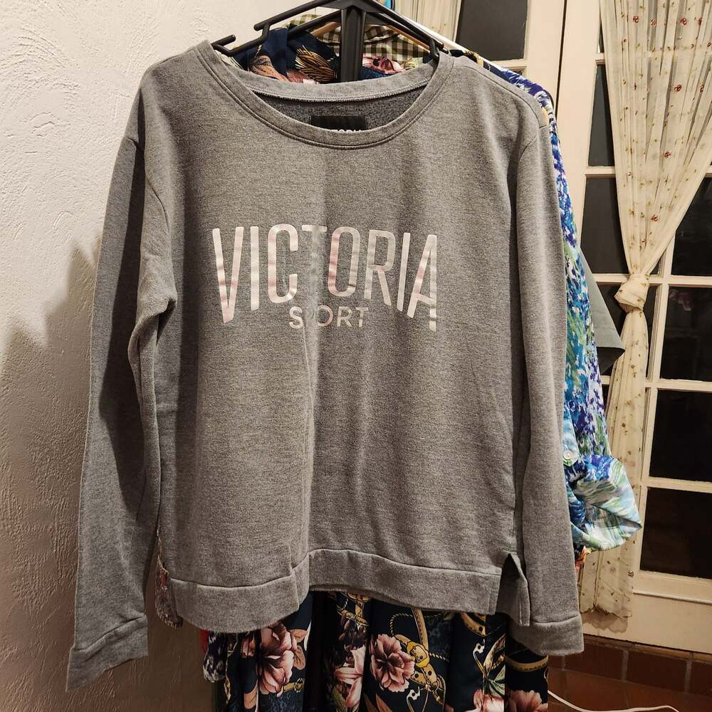 Victoria Sport Gray Crew Neck Sweatshirt with Silver Logo Size M